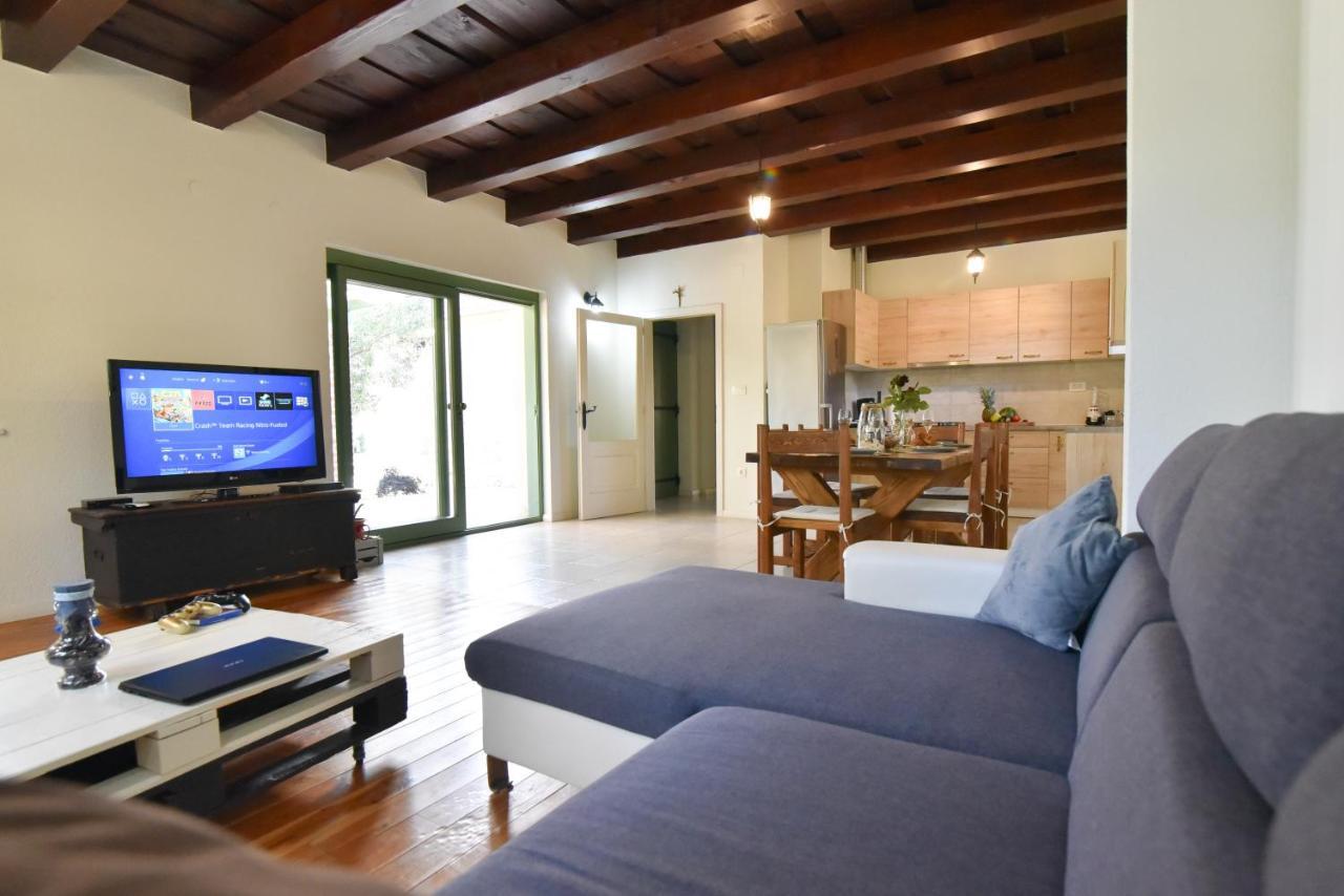 Vacation Home Mate Ceko Sukošan Kültér fotó