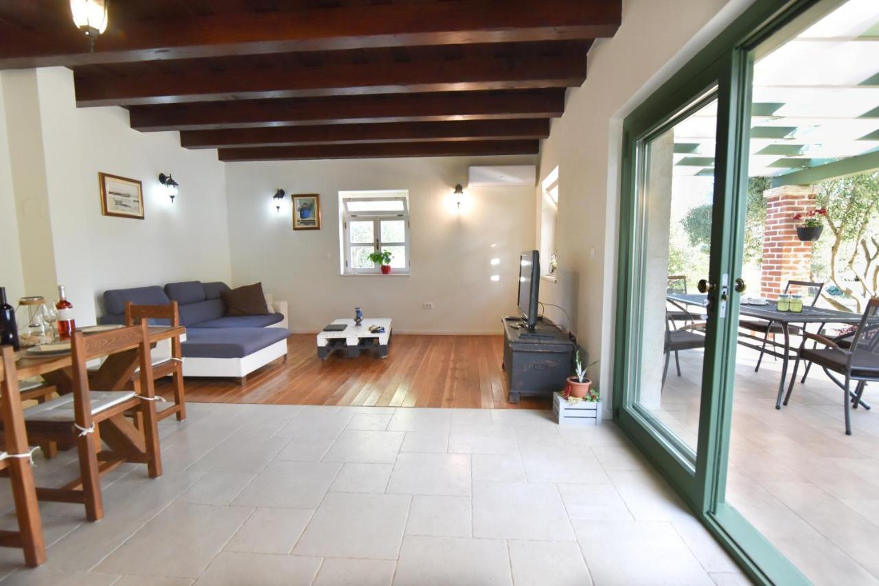 Vacation Home Mate Ceko Sukošan Kültér fotó